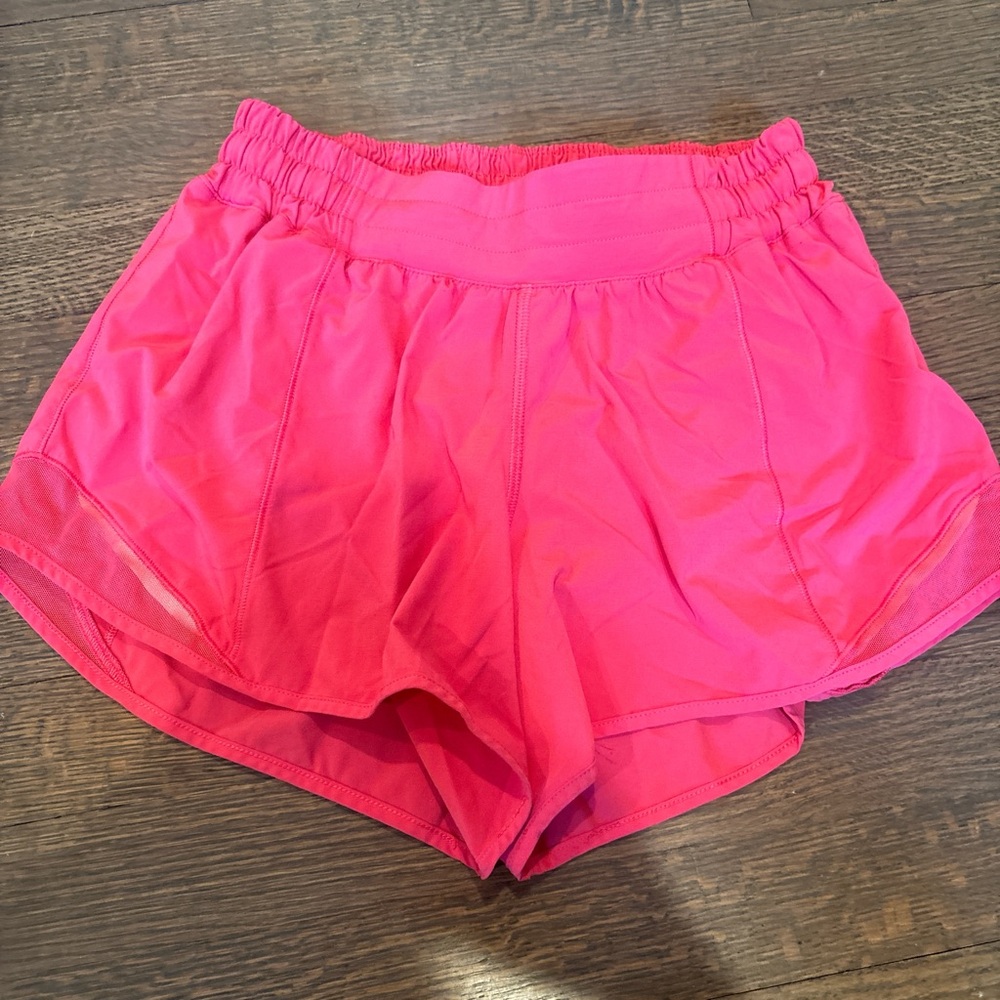 Lululemon 2.5 Hotty Hot Shorts in Glaze Pink